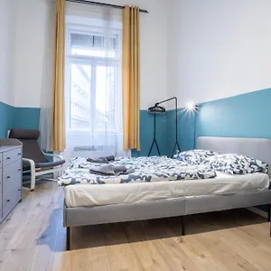  Dom wakacyjny 4-bedroom Comfort In The Citycenter F38